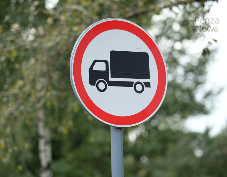 В Ташкенте с 1 марта 2024 года запрещено передвижение грузовиков в часы пик.