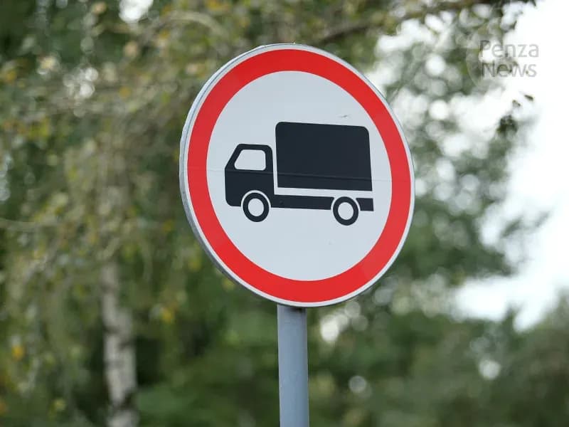 В Ташкенте с 1 марта 2024 года запрещено передвижение грузовиков в часы пик.